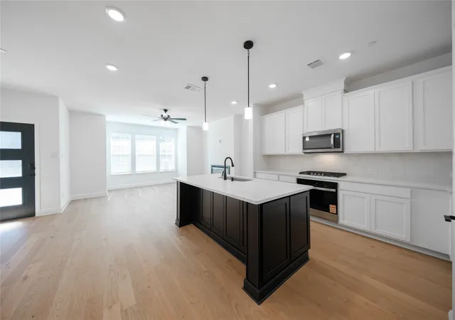 Photo 3 of Townhouse for sale at 2129 Naples Dr, Rowlett, TX 75088 | MLS# 21399340 | Listing updated on 2026-10-10