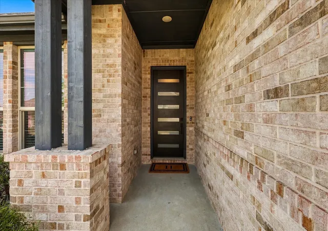 Photo 2 of Sale Pending at 1013 Coralberry Dr, Argyle, TX 76226 | MLS# 21397366 | Listing updated on 2026-10-07