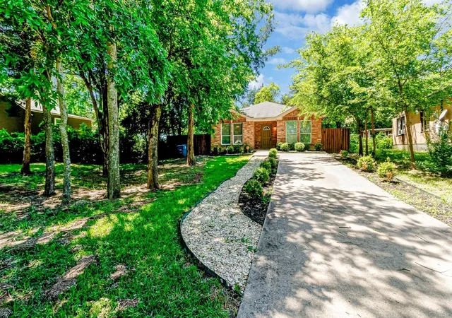 Photo 1 of Single family home for sale at 6433 Leana Ave, Dallas, TX 75241 | MLS# 21399389 | Listing updated on 2026-10-07