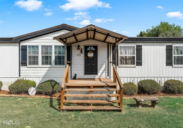 Photo 3 of Manufactured home for sale at 135 Peace Ln, Benton, LA 71006 | MLS# 21376780 | Listing updated on 2026-10-06