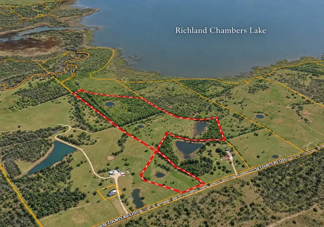 Photo 1 of Land for sale at 3337 Se County Rd 1200, Streetman, TX 75859 | MLS# 21398494 | Listing updated on 2026-10-07