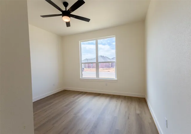 Photo 3 of Single family home for sale at 7633 Mountain View Rd, Abilene, TX 79602 | MLS# 21399411 | Listing updated on 2026-10-01