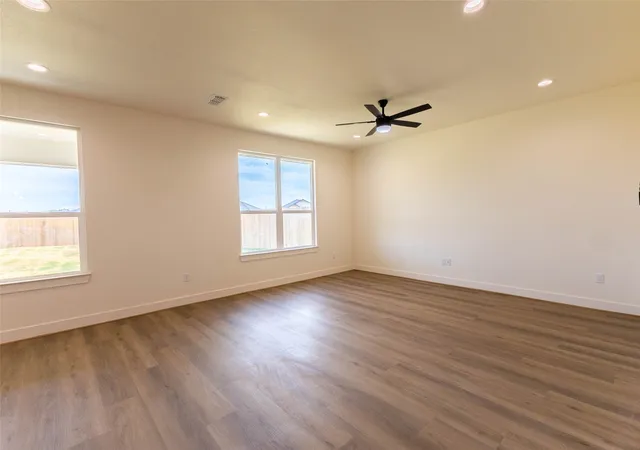 Photo 4 of Single family home for sale at 7633 Mountain View Rd, Abilene, TX 79602 | MLS# 21399411 | Listing updated on 2026-10-01