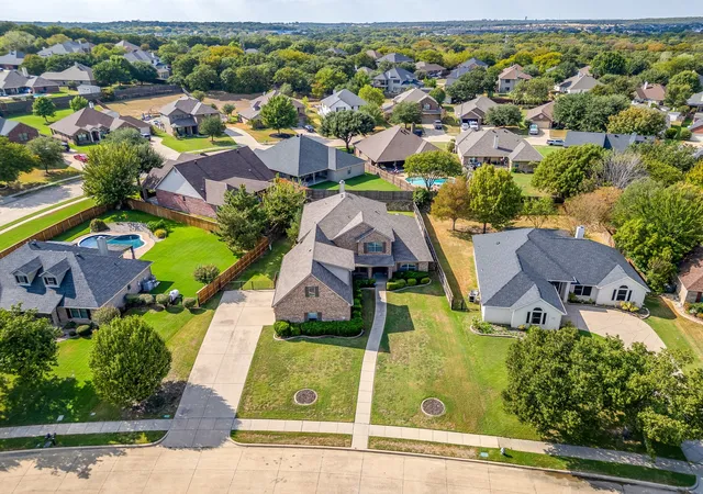 Photo 2 of Single family home for sale at 2620 Glen Ranch Dr, Burleson, TX 76028 | MLS# 21395267 | Listing updated on 2026-09-30