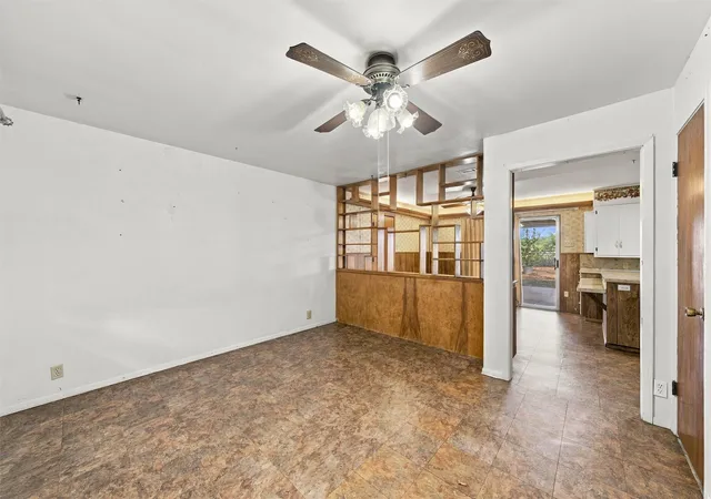 Photo 3 of Sale Pending at 207 Cresthill Dr, Lacy Lakeview, TX 76705 | MLS# 21398616 | Listing updated on 2026-10-07