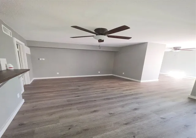 Photo 3 of Condo for sale at 9801 Walnut St #307, Dallas, TX 75243 | MLS# 21399442 | Listing updated on 2026-09-30