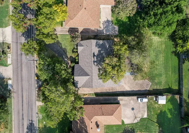 Photo 3 of Single family home for sale at 714 W Lamberth Rd, Sherman, TX 75092 | MLS# 21399483 | Listing updated on 2026-10-07
