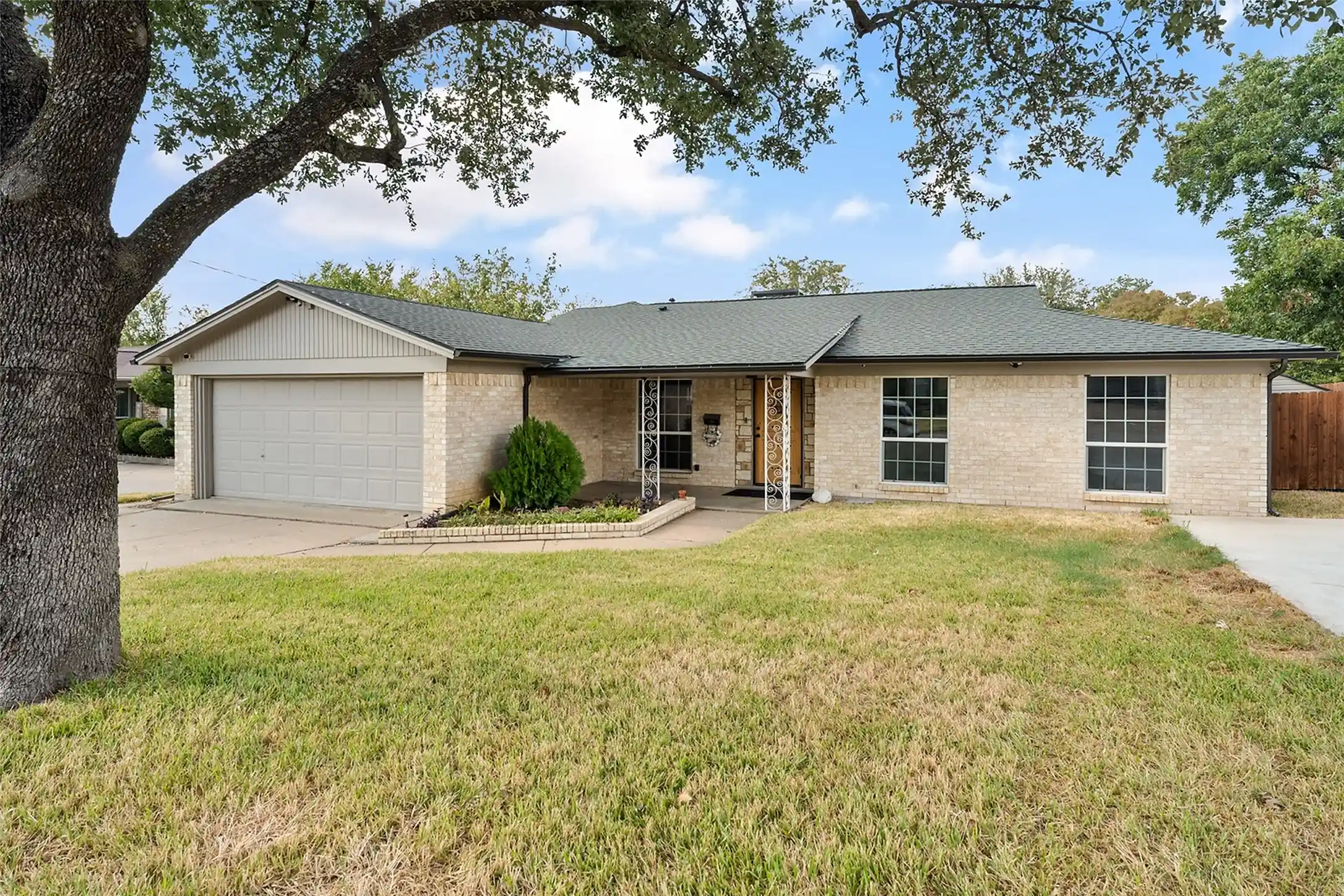 Photo 1 of Single family home for sale at 2100 Rockmoor Dr, Fort Worth, TX 76134 | MLS# 21399441 | Listing updated on 2026-10-27