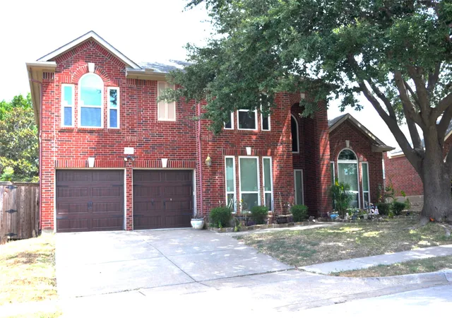 Photo 2 of Single family home for sale at 8316 Whippoorwill Dr, Fort Worth, TX 76123 | MLS# 21399537 | Listing updated on 2026-10-03