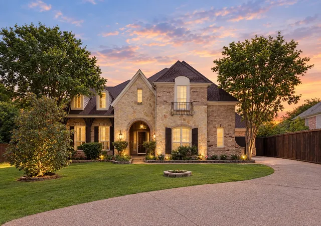 Photo 1 of Single family home for sale at 663 Links View Ct, Grand Prairie, TX 75052 | MLS# 21399566 | Listing updated on 2026-09-30