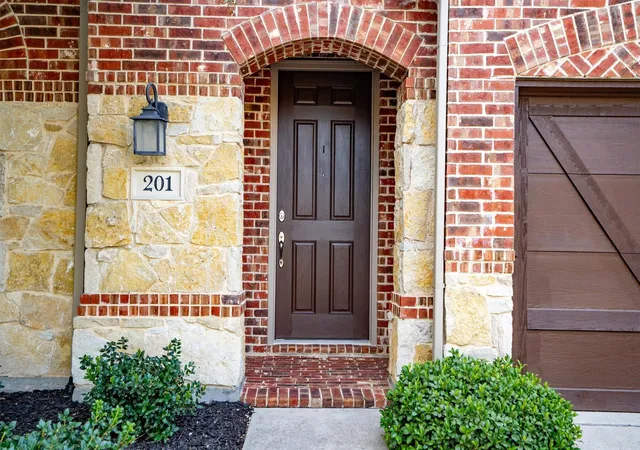 Photo 4 of Single family home for sale at 201 Lilypad Bnd, Argyle, TX 76226 | MLS# 21380489 | Listing updated on 2026-10-04