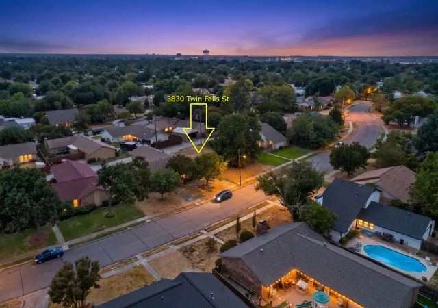 Photo 1 of Land for sale at 3830 Twin Fls St, Irving, TX 75062 | MLS# 21399122 | Listing updated on 2026-09-30