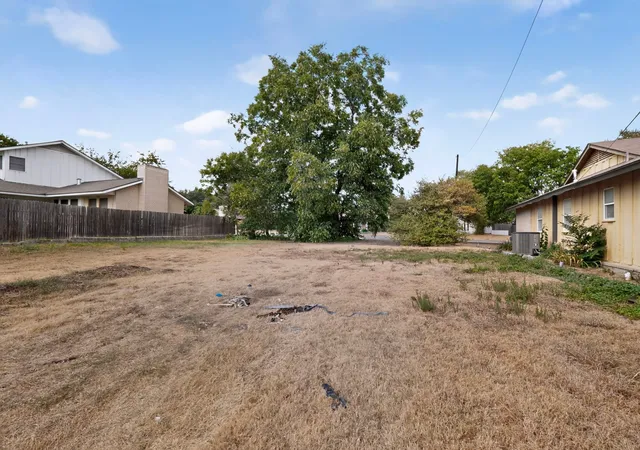 Photo 3 of Land for sale at 3830 Twin Fls St, Irving, TX 75062 | MLS# 21399122 | Listing updated on 2026-09-30