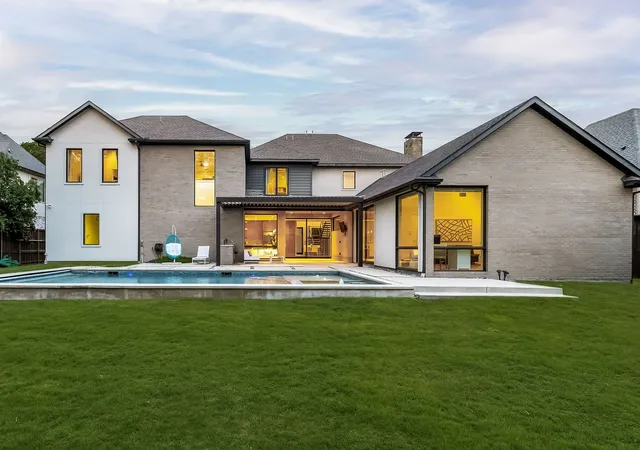 Photo 3 of Mansion for sale at 5724 Charlestown Dr, Dallas, TX 75230 | MLS# 21393248 | Listing updated on 2026-10-08
