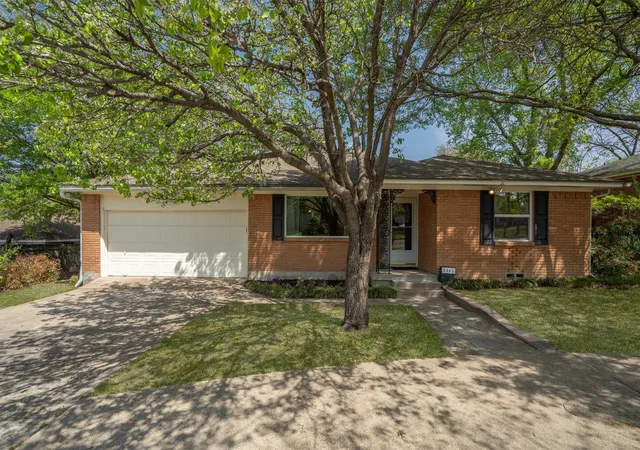 Photo 1 of Single family home for sale at 2461 Highland Rd, Dallas, TX 75228 | MLS# 21399359 | Listing updated on 2026-09-30