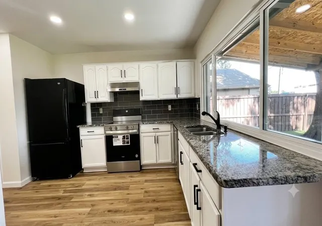 Photo 3 of Single family home for sale at 1314 Applegate Dr, Lewisville, TX 75067 | MLS# 21399205 | Listing updated on 2026-10-01
