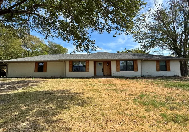 Photo 1 of Single family home for sale at 24 Lovers Ln, Forney, TX 75126 | MLS# 21398360 | Listing updated on 2026-09-30
