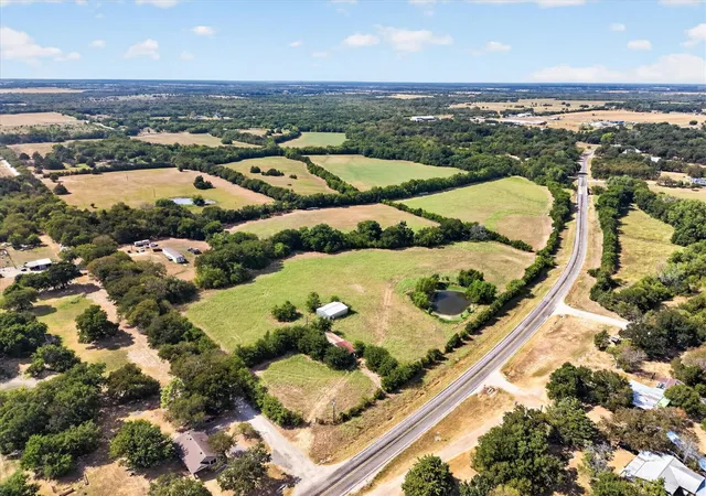 Photo 1 of Land for sale at 913 County Rd 4232, Bonham, TX 75418 | MLS# 21399634 | Listing updated on 2026-09-30
