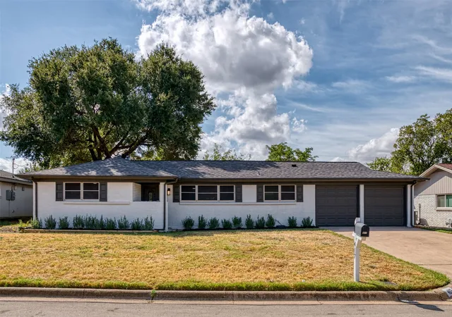 Photo 1 of Single family home for sale at 417 Fieldwood Ter, Hurst, TX 76053 | MLS# 21389445 | Listing updated on 2026-09-30