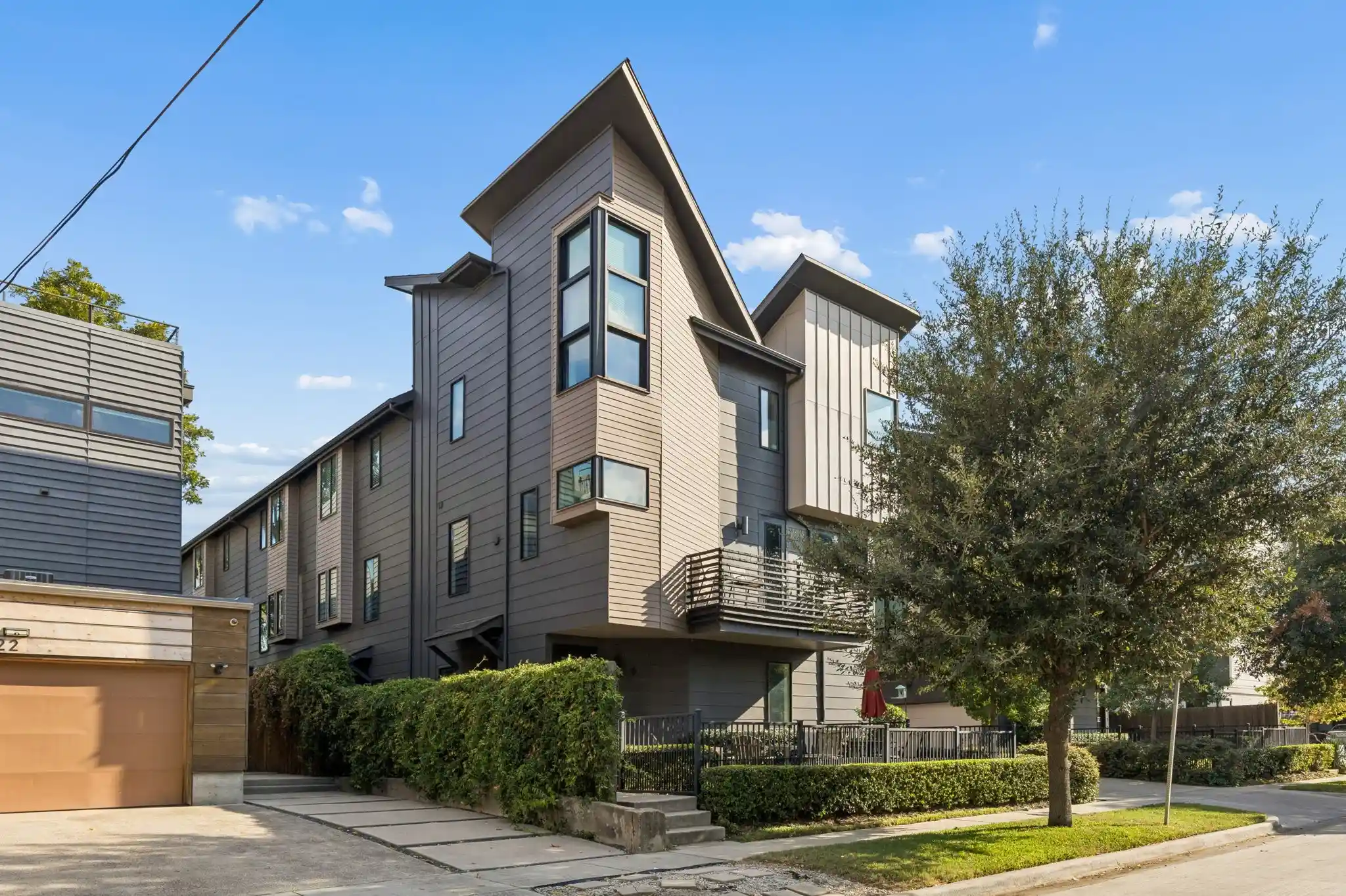 Photo 1 of Condo for sale at 6020 Hudson St #8, Dallas, TX 75206 | MLS# 21398701 | Listing updated on 2026-10-25