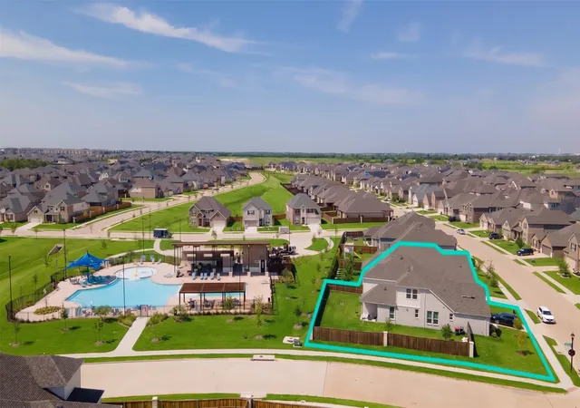 Photo 2 of Single family home for sale at 1420 David Dr, Anna, TX 75409 | MLS# 21389788 | Listing updated on 2026-10-04