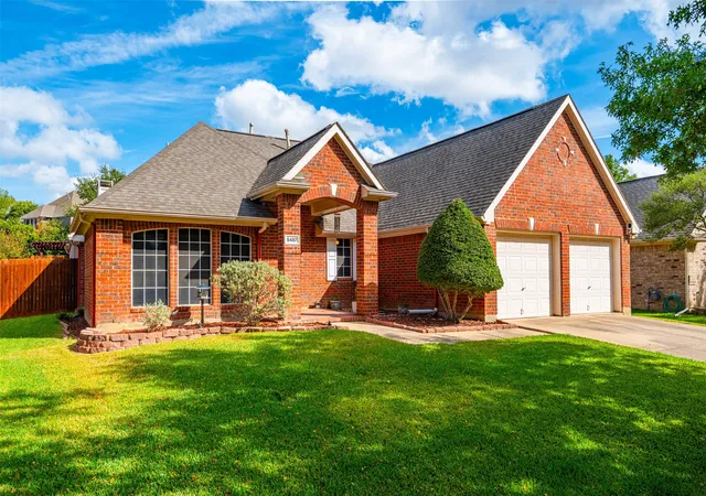 Single family home for sale at 5457 Navajo Brg Trl, Fort Worth, TX 76137 | MLS# 21398465