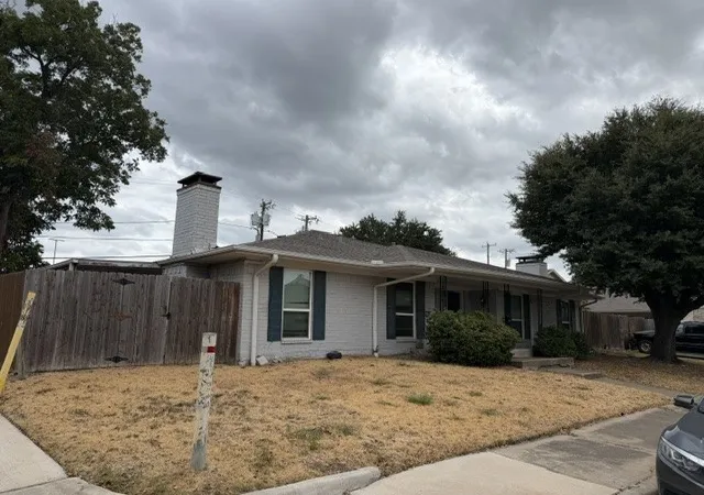 Photo 1 of Multi family home for sale at 10040 Glenrio Ln, Dallas, TX 75229 | MLS# 21399860 | Listing updated on 2026-10-01