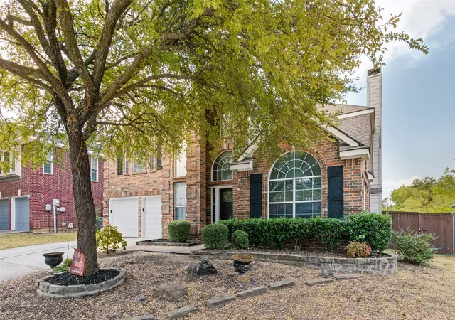 Photo 2 of Single family home for sale at 2314 Balleybrooke Dr, Lewisville, TX 75077 | MLS# 21387511 | Listing updated on 2026-10-04