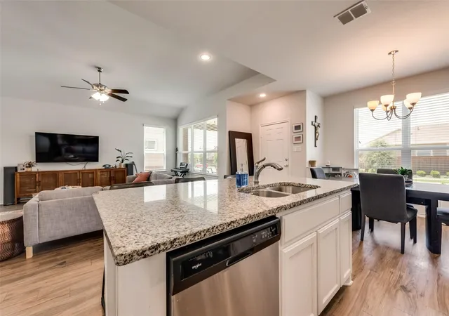Photo 3 of Single family home for sale at 1996 Sunnybrook Dr, Heartland, TX 75126 | MLS# 21364723 | Listing updated on 2026-10-01