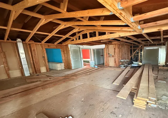 Photo 2 of Single family home for sale at 1808 Se 19th Street, Mineral Wells, TX 76067 | MLS# 21399938 | Listing updated on 2026-09-30