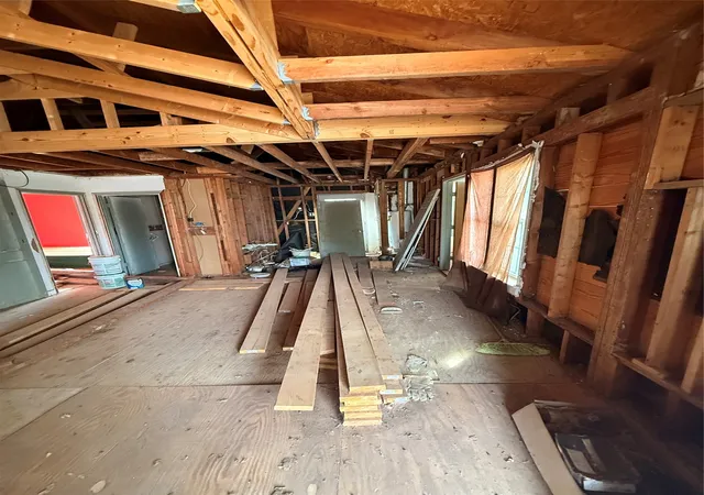 Photo 3 of Single family home for sale at 1808 Se 19th Street, Mineral Wells, TX 76067 | MLS# 21399938 | Listing updated on 2026-09-30