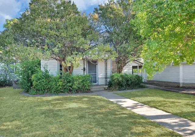 Photo 1 of Single family home for sale at 1228 W Gambrell St, Fort Worth, TX 76115 | MLS# 21398409 | Listing updated on 2026-09-30