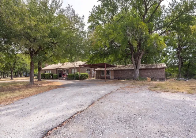Photo 3 of Single family home for sale at 7000 E Bankhead Hwy, Willow Park, TX 76008 | MLS# 21399986 | Listing updated on 2026-09-30