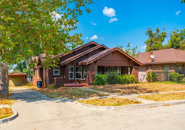 Photo 3 of Single family home for sale at 817 Marion Ave, Fort Worth, TX 76104 | MLS# 21369886 | Listing updated on 2026-09-30