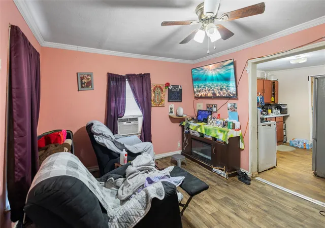 Photo 2 of Single family home for sale at 706 Yaney St, Marshall, TX 75670 | MLS# 21400091 | Listing updated on 2026-10-05