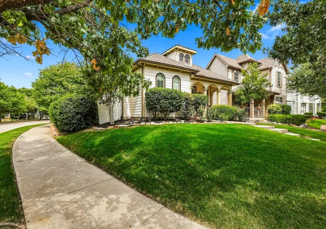 Photo 2 of Single family home for sale at 1901 Brown Thrasher Blvd, Savannah, TX 76227 | MLS# 21398704 | Listing updated on 2026-10-10