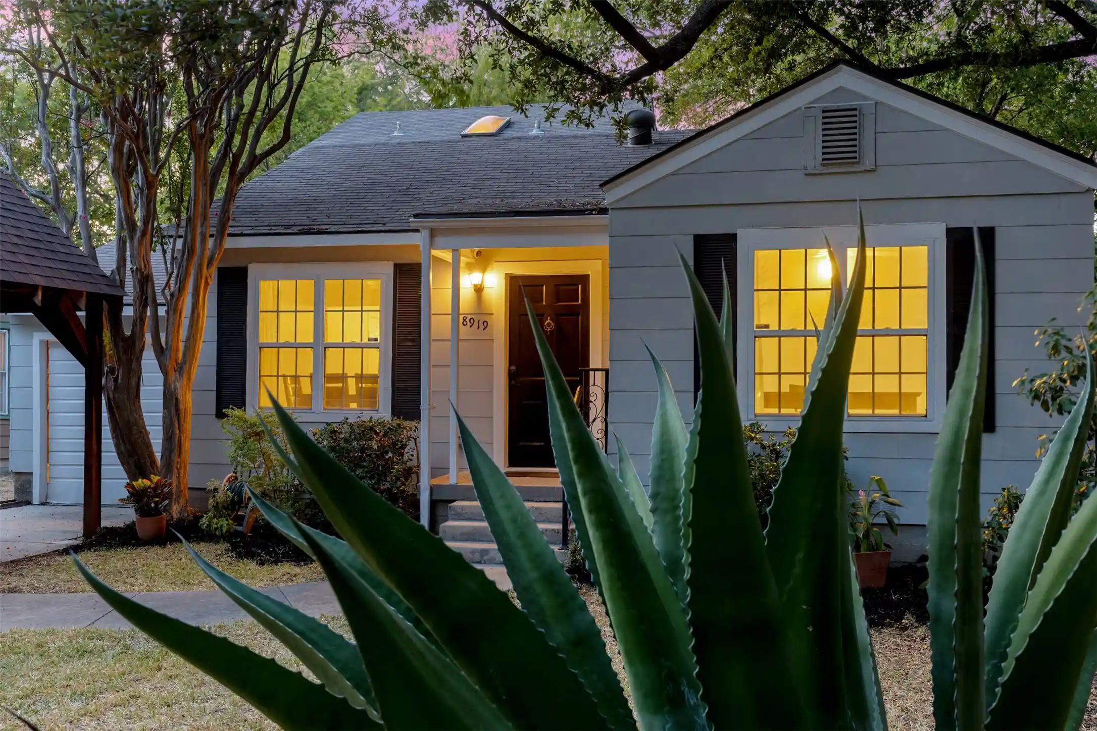 Photo 1 of Single family home for sale at 8919 Redondo Dr, Dallas, TX 75218 | MLS# 21399488 | Listing updated on 2026-10-18