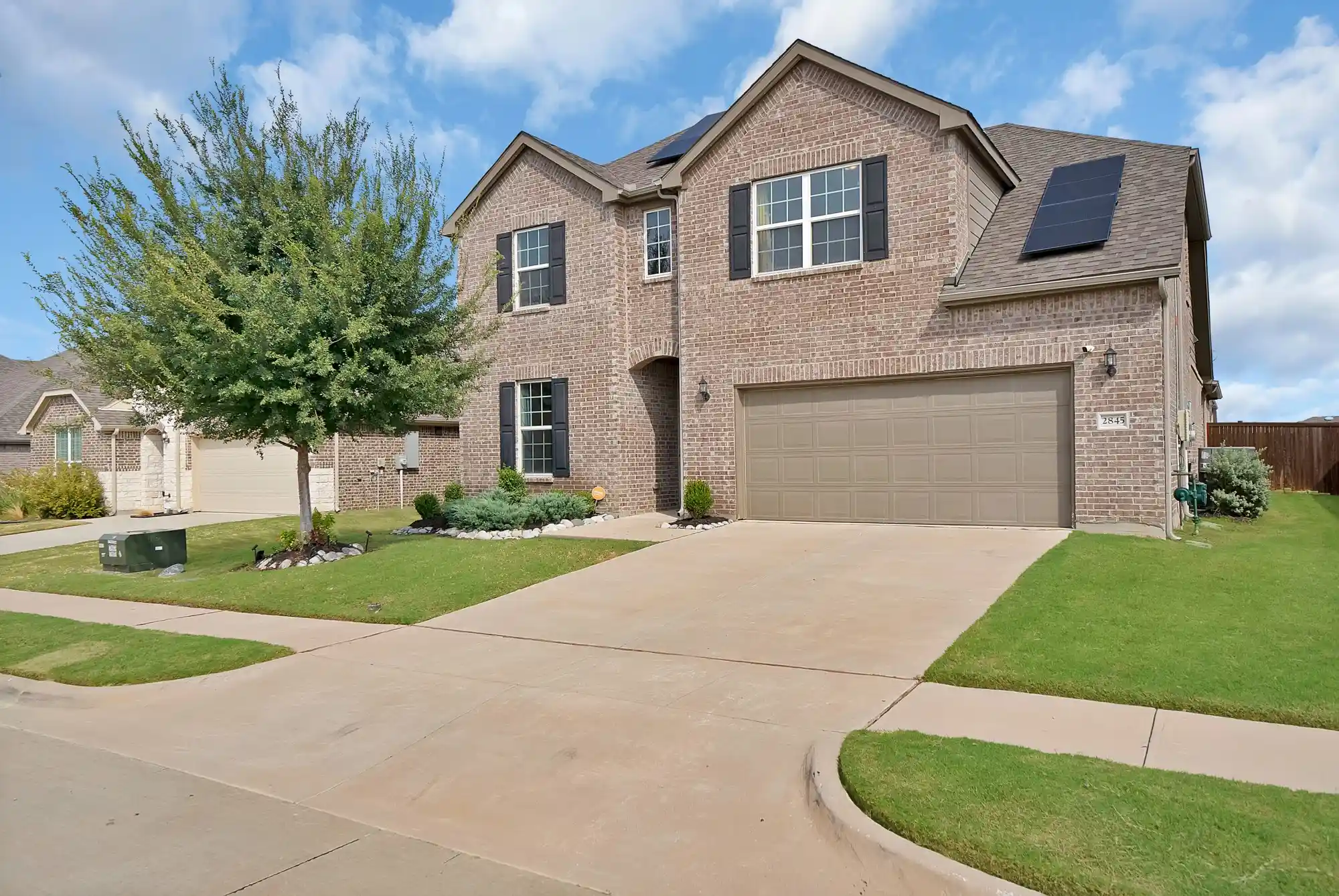 Photo 1 of Single family home for sale at 2845 Ranger Ln, Aubrey, TX 76227 | MLS# 21400230 | Listing updated on 2026-10-11