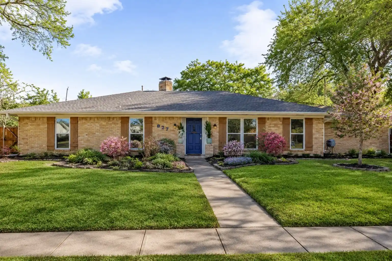 Photo 1 of Single family home for sale at 827 Teakwood Pl, Richardson, TX 75080 | MLS# 21397849 | Listing updated on 2026-10-18