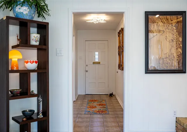Photo 3 of Single family home for sale at 827 Teakwood Pl, Richardson, TX 75080 | MLS# 21397849 | Listing updated on 2026-09-30