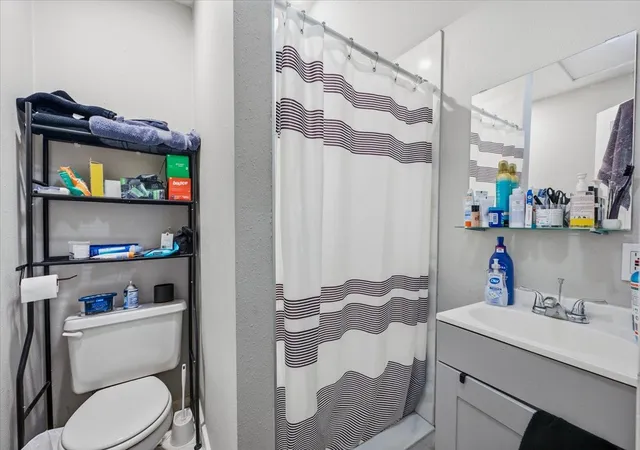 Photo 26 of Single family home for sale at 2614 Roanoke Ave, Dallas, TX 75235 | MLS# 21384401 | Listing updated on 2026-10-05