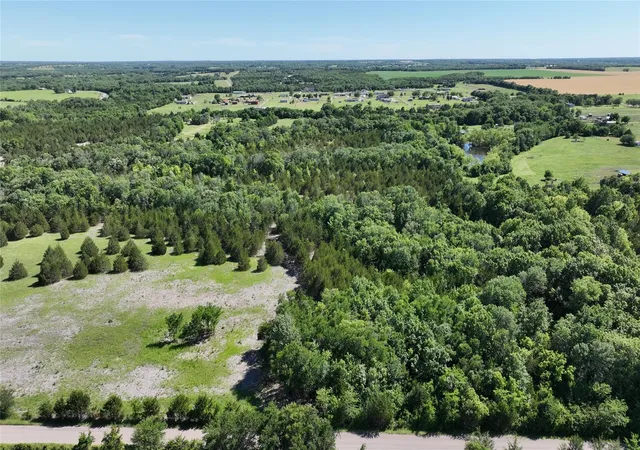 Photo 3 of Land for sale at Tbd3 Rochelle Cannon Rd, Whitewright, TX 75491 | MLS# 21400282 | Listing updated on 2026-10-01