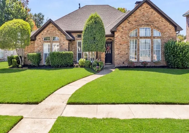 Photo 1 of Single family home for sale at 3214 Suzanne Dr, Rowlett, TX 75088 | MLS# 21400316 | Listing updated on 2026-10-01
