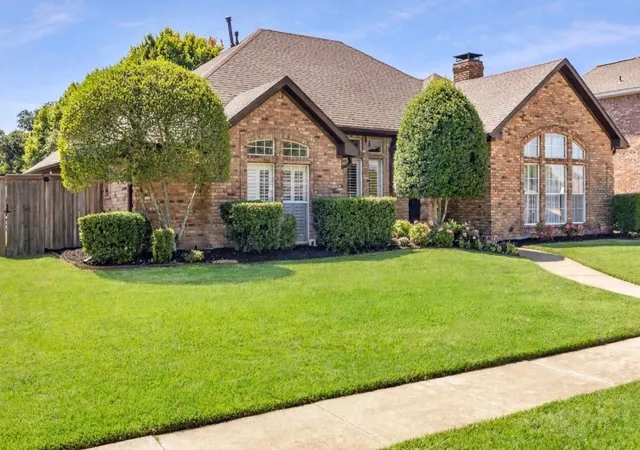 Photo 3 of Single family home for sale at 3214 Suzanne Dr, Rowlett, TX 75088 | MLS# 21400316 | Listing updated on 2026-10-01
