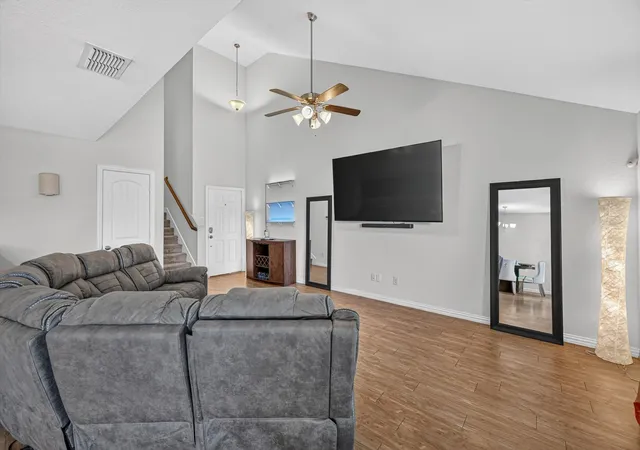 Photo 4 of Single family home for sale at 765 River Hl Ln, Fort Worth, TX 76114 | MLS# 21391413 | Listing updated on 2026-10-30