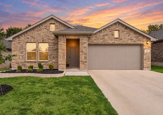 Single family home for sale at 540 Bronze Cir E, Springtown, TX 76082 | MLS# 21399778