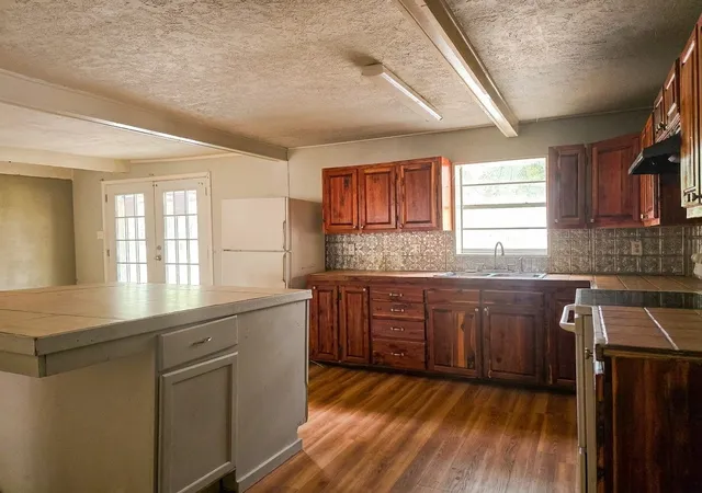 Photo 3 of Single family home for sale at 505 Railroad Ave, Graford, TX 76449 | MLS# 21400283 | Listing updated on 2026-10-01