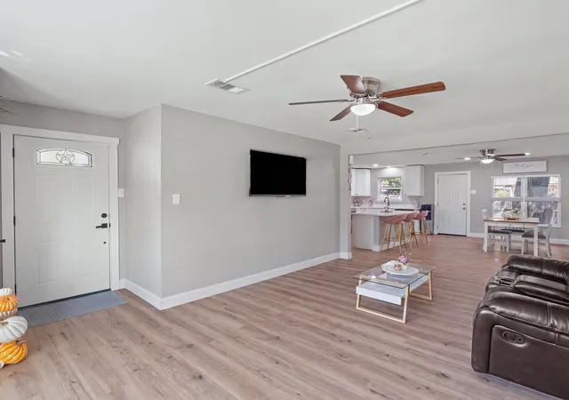 Photo 3 of Single family home for sale at 9255 Palisade Dr, Dallas, TX 75217 | MLS# 21399443 | Listing updated on 2026-10-01