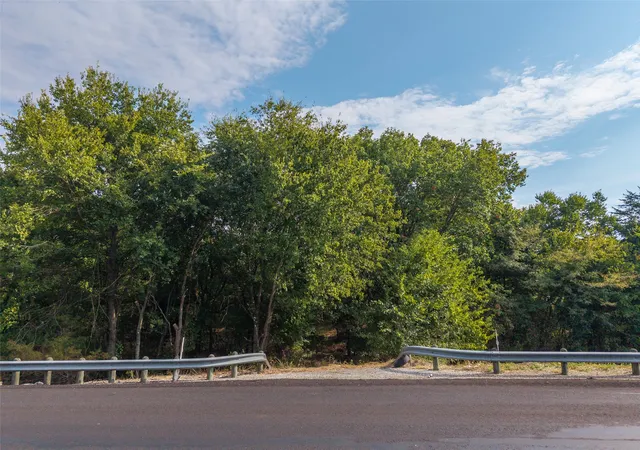 Photo 2 of Land for sale at 31acs Fm 1564, Caddo Mills, TX 75135 | MLS# 21398685 | Listing updated on 2026-10-05