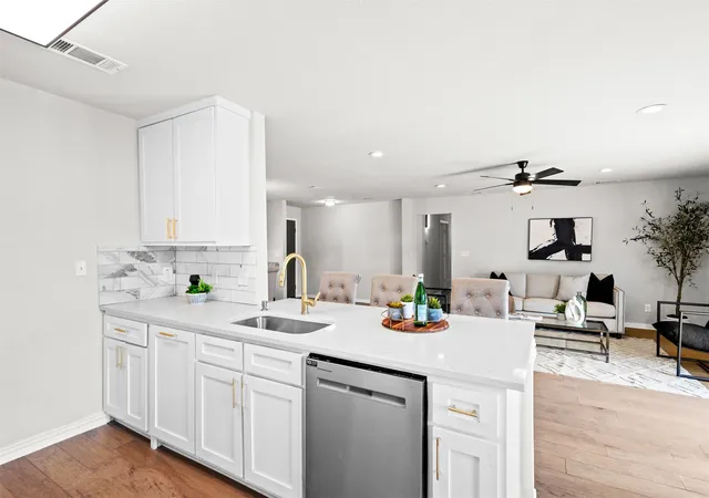 Photo 2 of Single family home for sale at 2914 Barnes Brg Rd, Dallas, TX 75228 | MLS# 21391958 | Listing updated on 2026-10-01